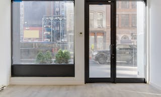 Beautiful White Box in Tribeca - Image 3