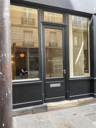 Boutique/Galerie Saint Germain - Image 0