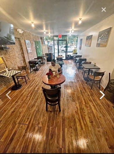 Cozy Cafe in the Heart of Harlem - Image 4