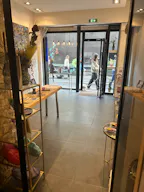 Un espace pop-up parfait dans une jolie rue commerçante  - Image 0