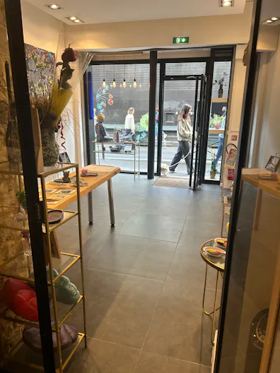 Un espace pop-up parfait dans une jolie rue commerçante  - Image 0
