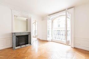 Showroom Rue de Rivoli Paris - Image 7