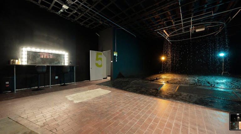 Car Rain Room - Image 4