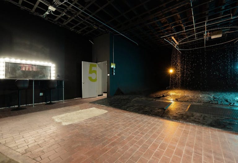 Car Rain Room - Image 4