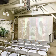 Showroom in Folie-M�ricourt - Image 19