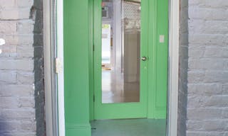 Lovely Boutique in West Cambridge - Image 6