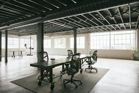 Gorgeous Daylight Studio With Attached Prop House (Hot Set Props) - Image 4