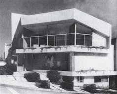 European syle Mid-Century R.M. Schindler Town House on Sunset Blvd - Image 0