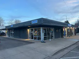 Great Downtown Retail /Office space available - Image 0