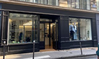 Beautiful Pop Up Boutique on Rue Papillon - Image 0