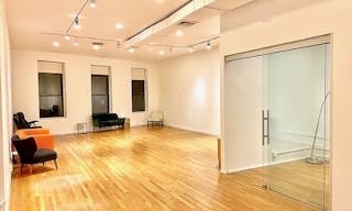 ** SPACIOUS SOHO OFFICE / EVENT SPACE, Move-In Ready ** 4th Floor. - Image 6