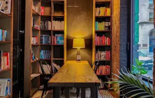 "Chic Coffee Shop ? Ideal for Events & Film Shoots" - Image 2