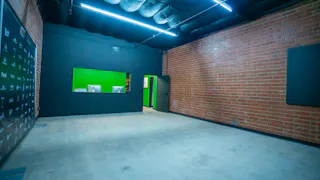 Exposed Brick Room for Photo shoot, Gallery space or Podcast - Image 1