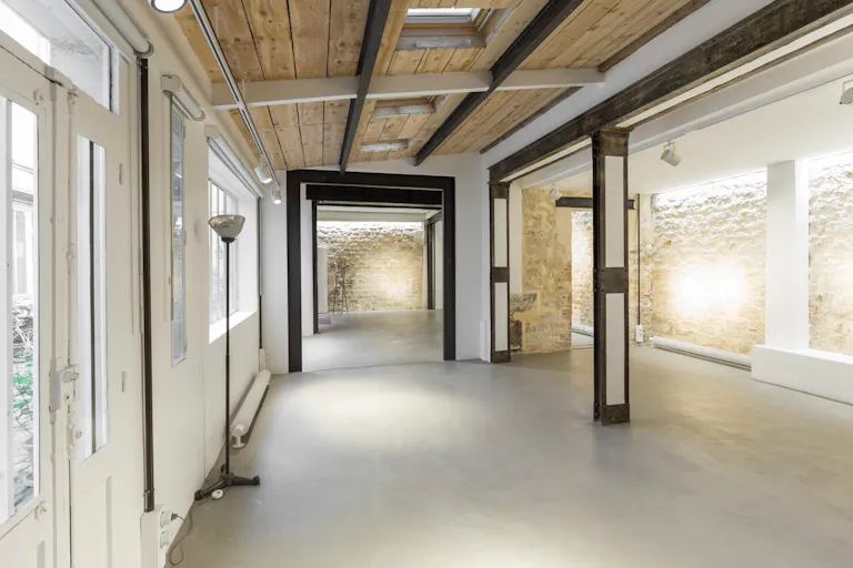 Showroom in Le Marais - Image 2