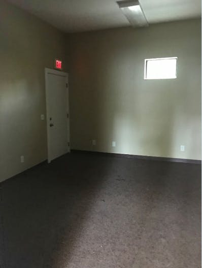 Storefront/Office space - Image 4