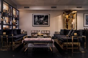 Classically Elegant Soho Duplex - Image 4