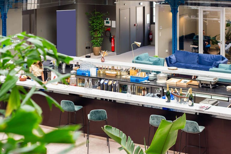 Unique Space in the hyper-centre of Bordeaux - Image 1