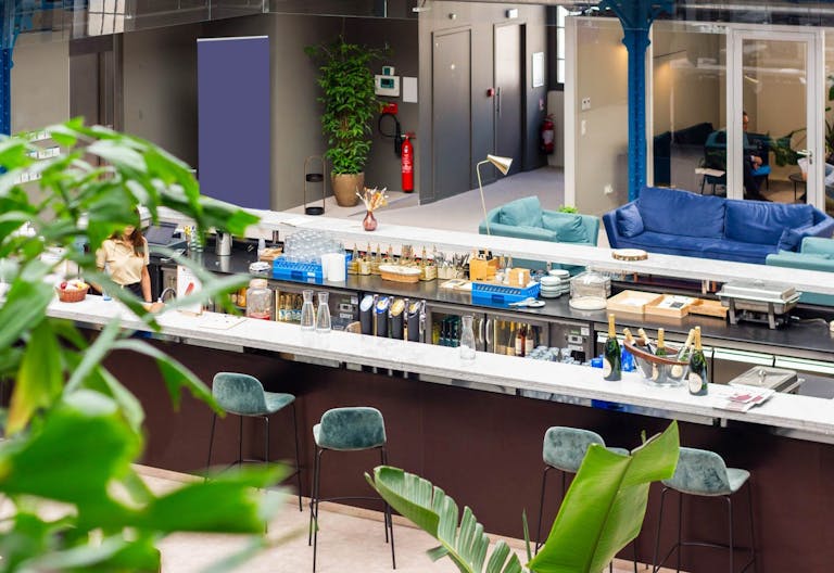 Unique Space in the hyper-centre of Bordeaux - Image 1