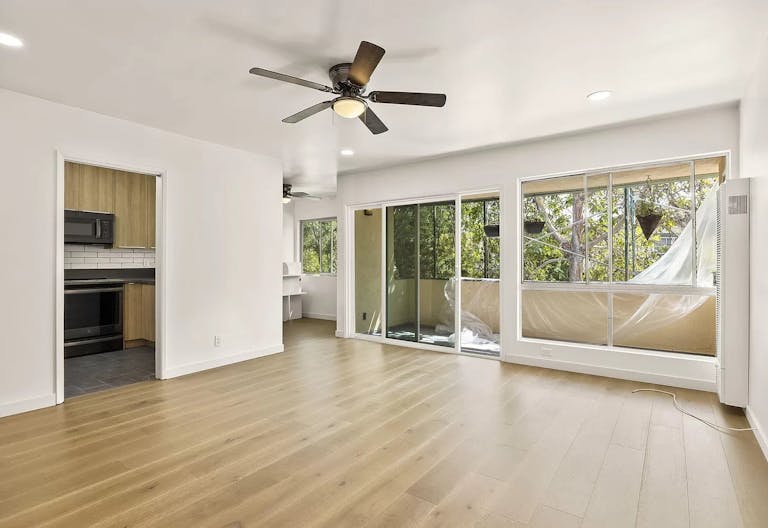 Pristine 1-bedroom in Santa Barbara - Image 2