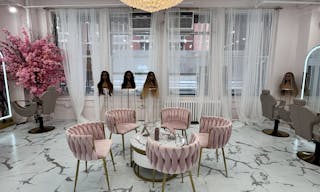 Elegant Pink Venue in Downtown NYC: Ideal for Glam Services & Stylish Events - Image 0
