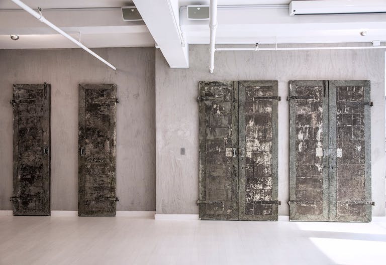 Modern Industrial Manhattan / Hudson Yards Loft - Image 3