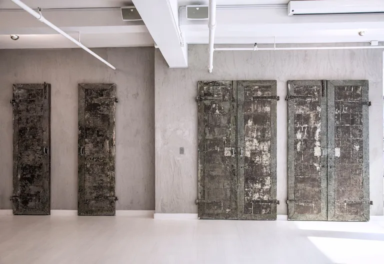 Modern Industrial Manhattan / Hudson Yards Loft - Image 3
