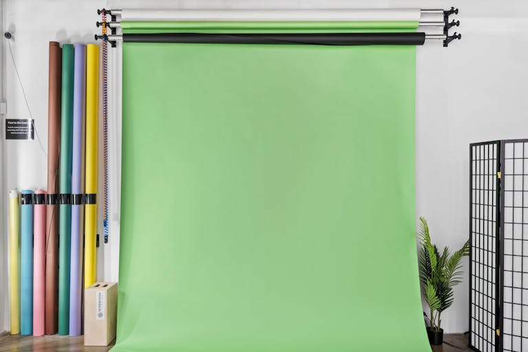 MODERN PHOTO/VIDEO STUDIO | CYCLORAMA, GREEN SCREEN and SEAMLESS BACKDROP | AC, WIFI and SONOS | ALSO PERFECT FOR GALLERY SHOWS AND POP-UPS - Image 4