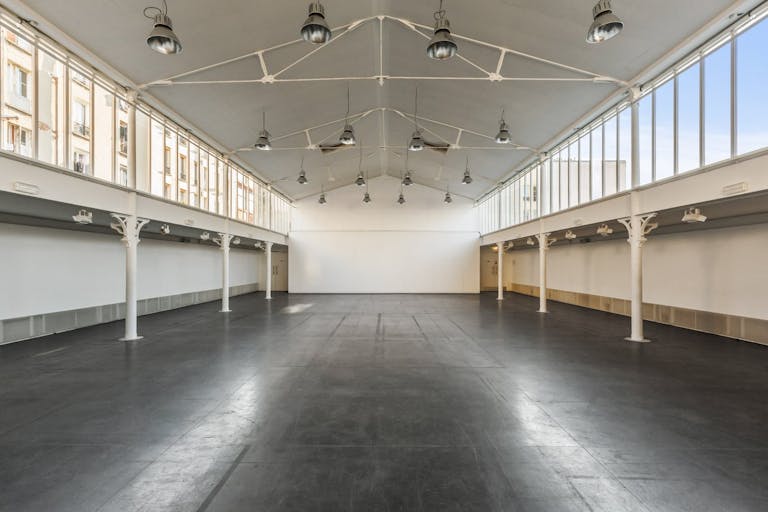 Unique Space in Le Marais - Image 1