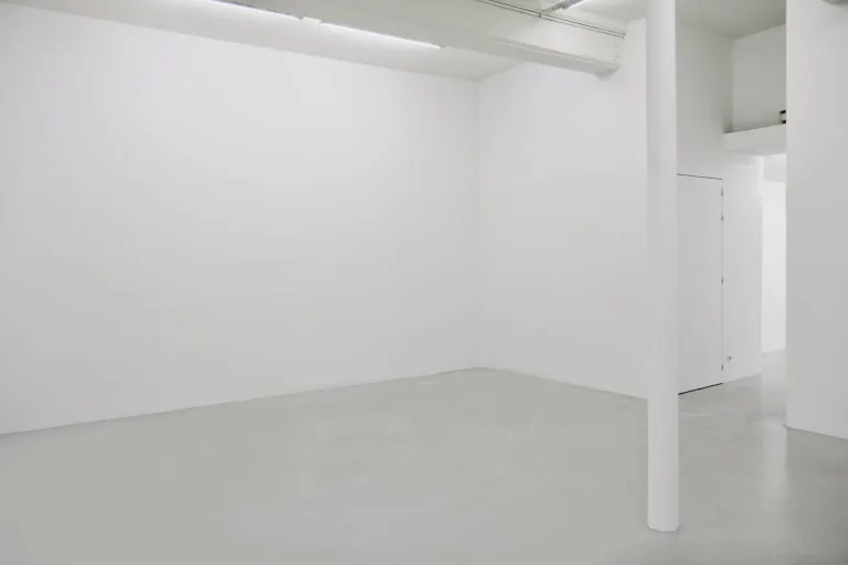 Art gallery in Le Marais - Image 2
