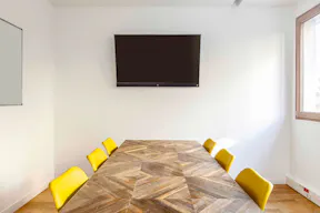 Location bureau Paris 18 : espace cl�-en-main pouvant accueillir jusqu?� 45 postes sur une superficie de 230m2 - Image 3