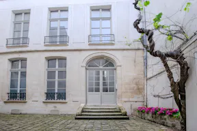 Une galérie idéale pour showroom / Fitting / Pop Up store / Galerie d'Art et défilé  - Image 16