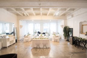 DTLA Grand Loft with High Ceilings - Image 16
