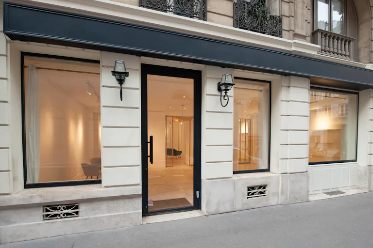 Paris 1er (Tuileries) - Espace pour Pop Up - Galerie (140 m2 + Sous sol 35 m2) - Image 0