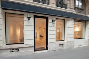 Paris 1er (Tuileries) - Espace pour Pop Up - Galerie (140 m2 + Sous sol 35 m2) - Image 0