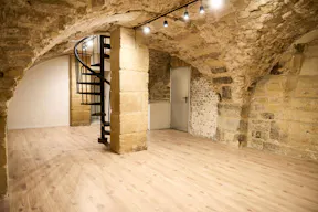 Showroom Palestro — Steps from Marais & Palais Royal - Image 10
