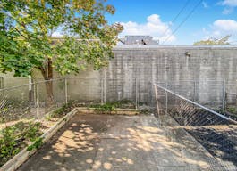 Modern Style Content Creation House - Image 9