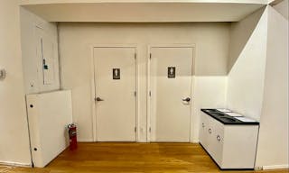 ** SPACIOUS SOHO OFFICE / EVENT SPACE, Move-In Ready ** 4th Floor. - Image 13