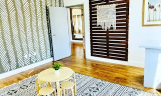 RUSTIC SPACIOUS LOFT STUDIO WITH MOUNTAIN VIEWS - Image 4