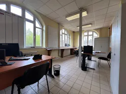 Décor/Lieu de tournage: Commissariat - Image 2