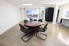 Orange County 600 sq ft Studio - Image 4