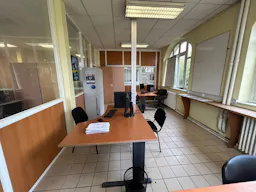 Décor/Lieu de tournage: Commissariat - Image 18