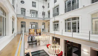 Espace de Prestige de 2000 m² sous Verrières (avec parkings) – Paris 9e - Image 11