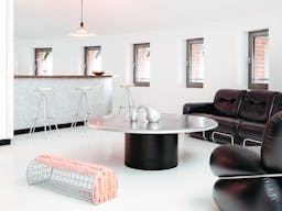 Water Tower Studio: A Fusion of Retro and Future - Image 4