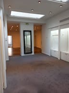 Prime Location Boutique - Triangle d'Or Paris - Image 14