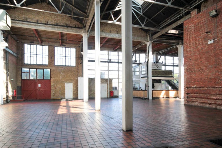 Large Open Venue on Brick Lane - Image 2
