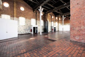 Large Open Venue on Brick Lane - Image 6