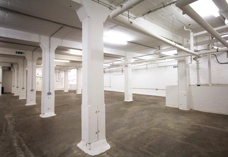 Light Basement on Brick Lane - Image 0