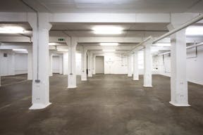 Light Basement on Brick Lane - Image 1