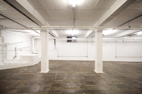 Light Basement on Brick Lane - Image 3