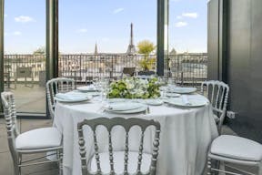 Unique space with the highest rooftop of the Champs-�lys�es - Image 7